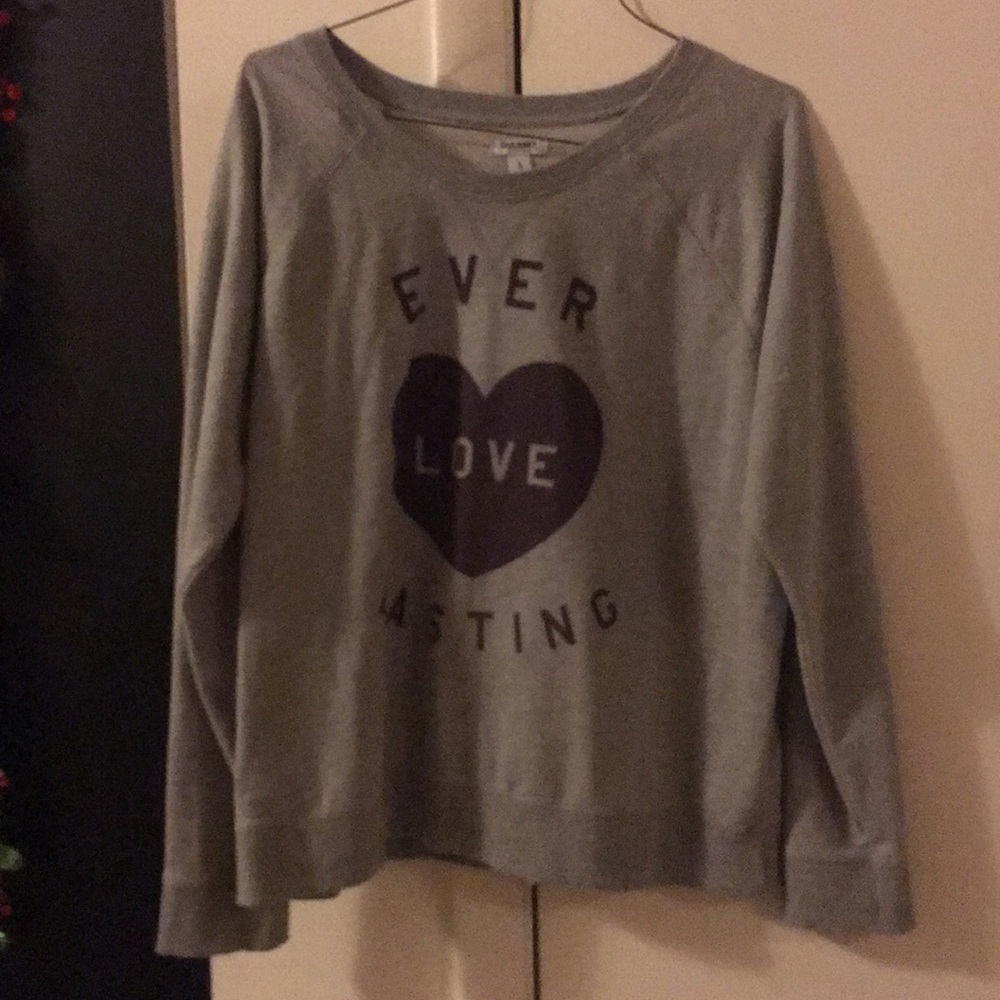 American Eagle sweatshirt (women’s)